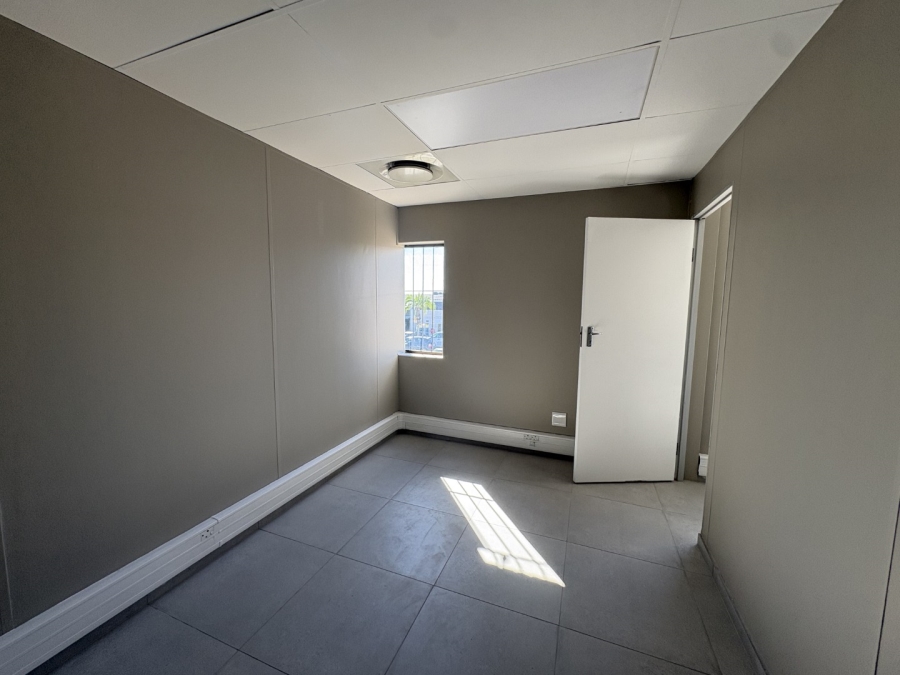 To Let Commercial Property for Rent in Montague Gardens Western Cape